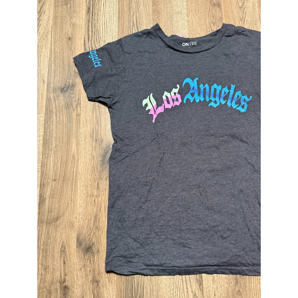 On Fire Shirt Women's Size Large, Gray, Los Angeles Graphic Print - Picture 3 of 9